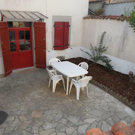 Дом отдыха 4 Rue Du Lavoir Chabanais